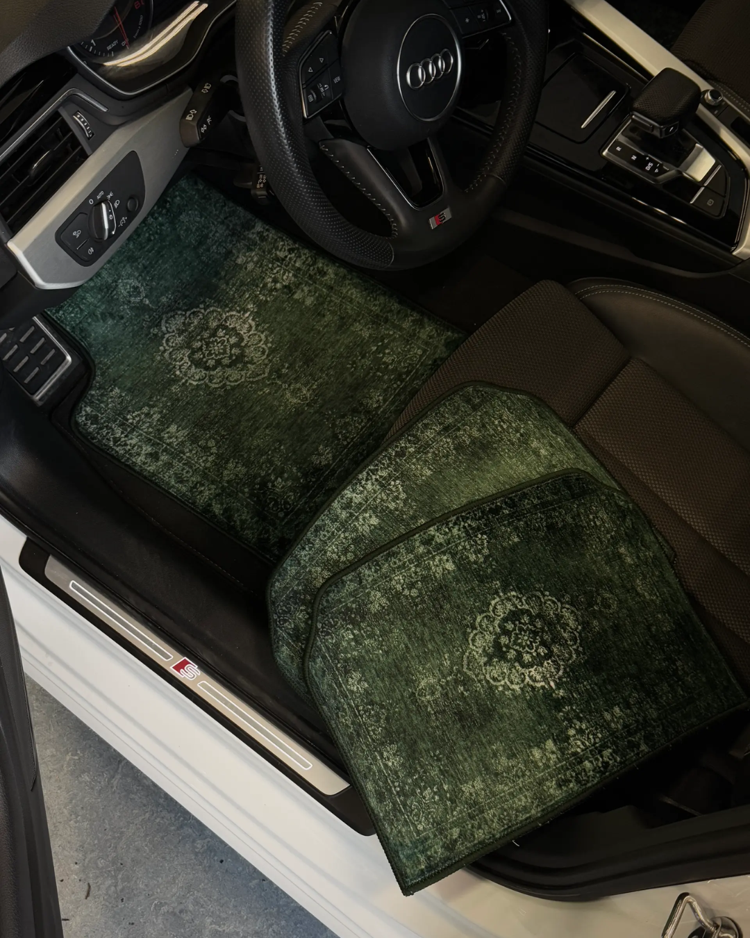Maristhan Te'enah - Jogo de Tapetes Automotivos Premium